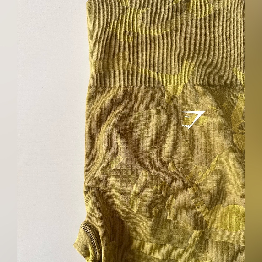 GymShark - ADAPT CAMO SEAMLESS LEGGINGS - Griffin Green